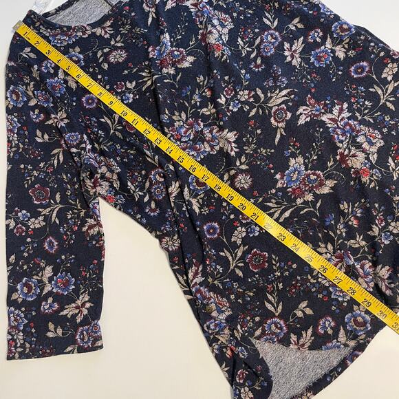 Lane Bryant Tulip-Hem Sweater Tunic Womens Size 14/16 Muted Black Multicolor Top - Picture 10 of 10